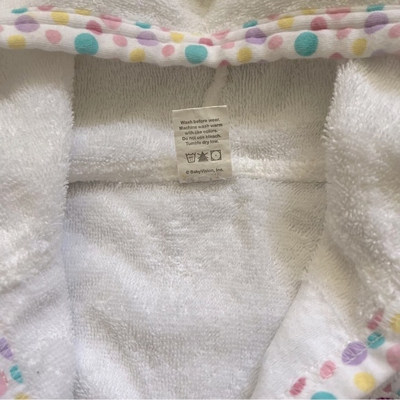 Luvable Friends bath robe white hooded elephant embroidered detailed Girls 0-9Mo - Picture 3 of 6